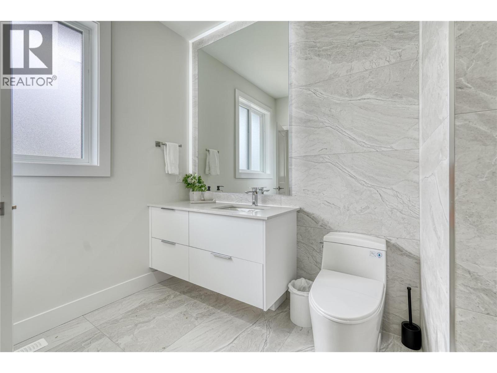  1047 Oak Barrel Place, West Kelowna