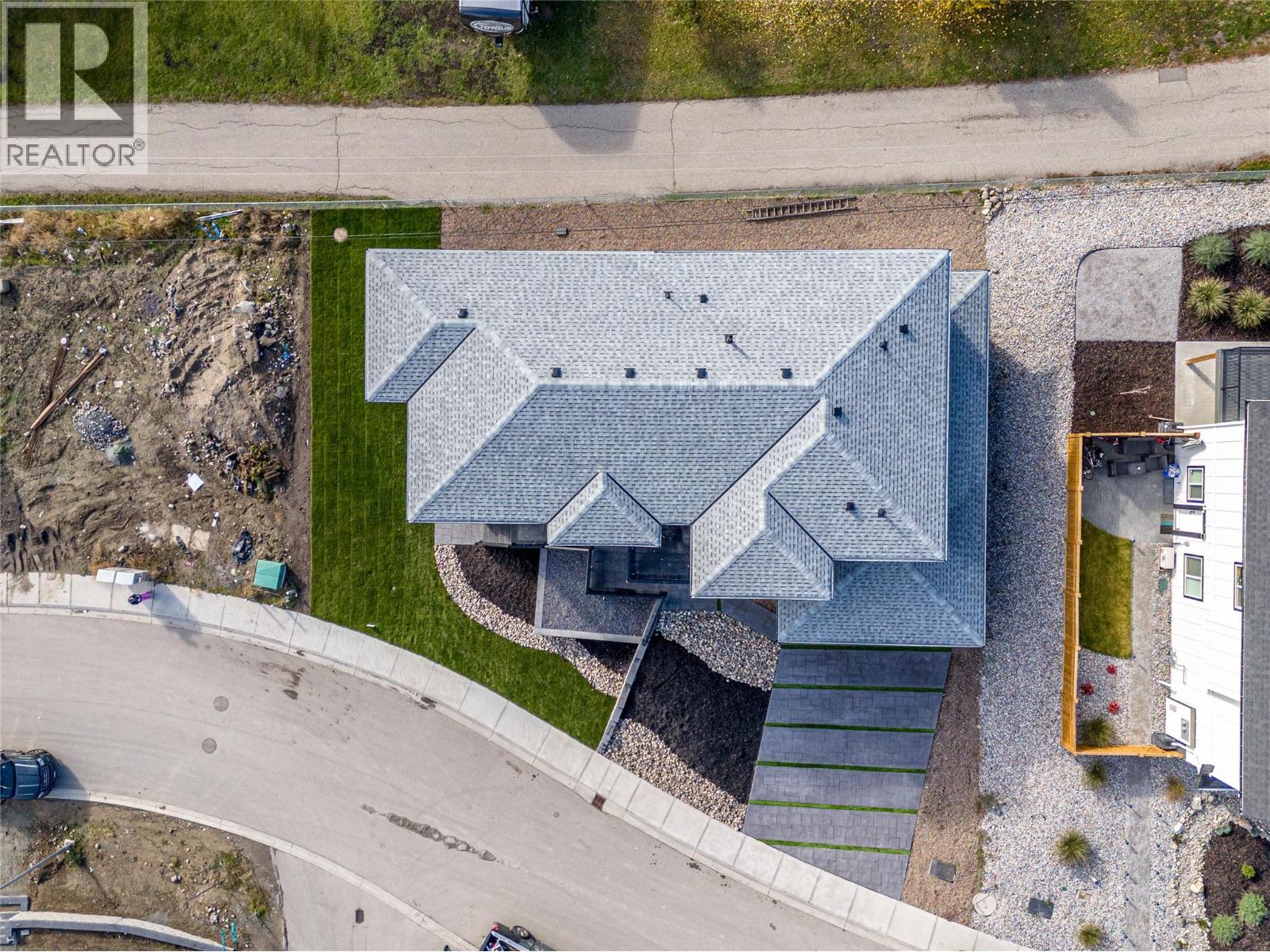  1047 Oak Barrel Place, West Kelowna