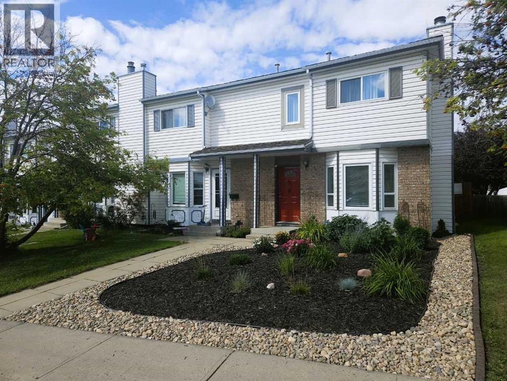 Photo 1 of 55 Elwell Close, Red Deer AB