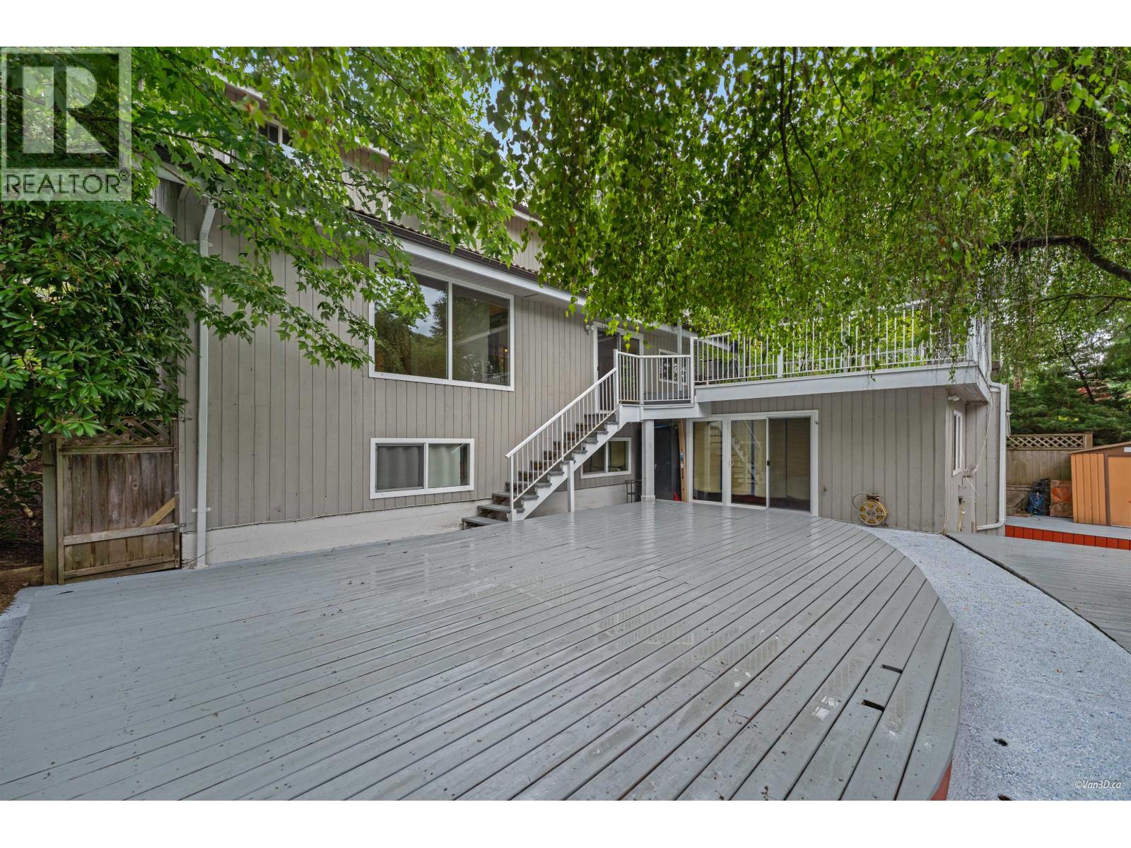 271 MONTROYAL BOULEVARD, North Vancouver
