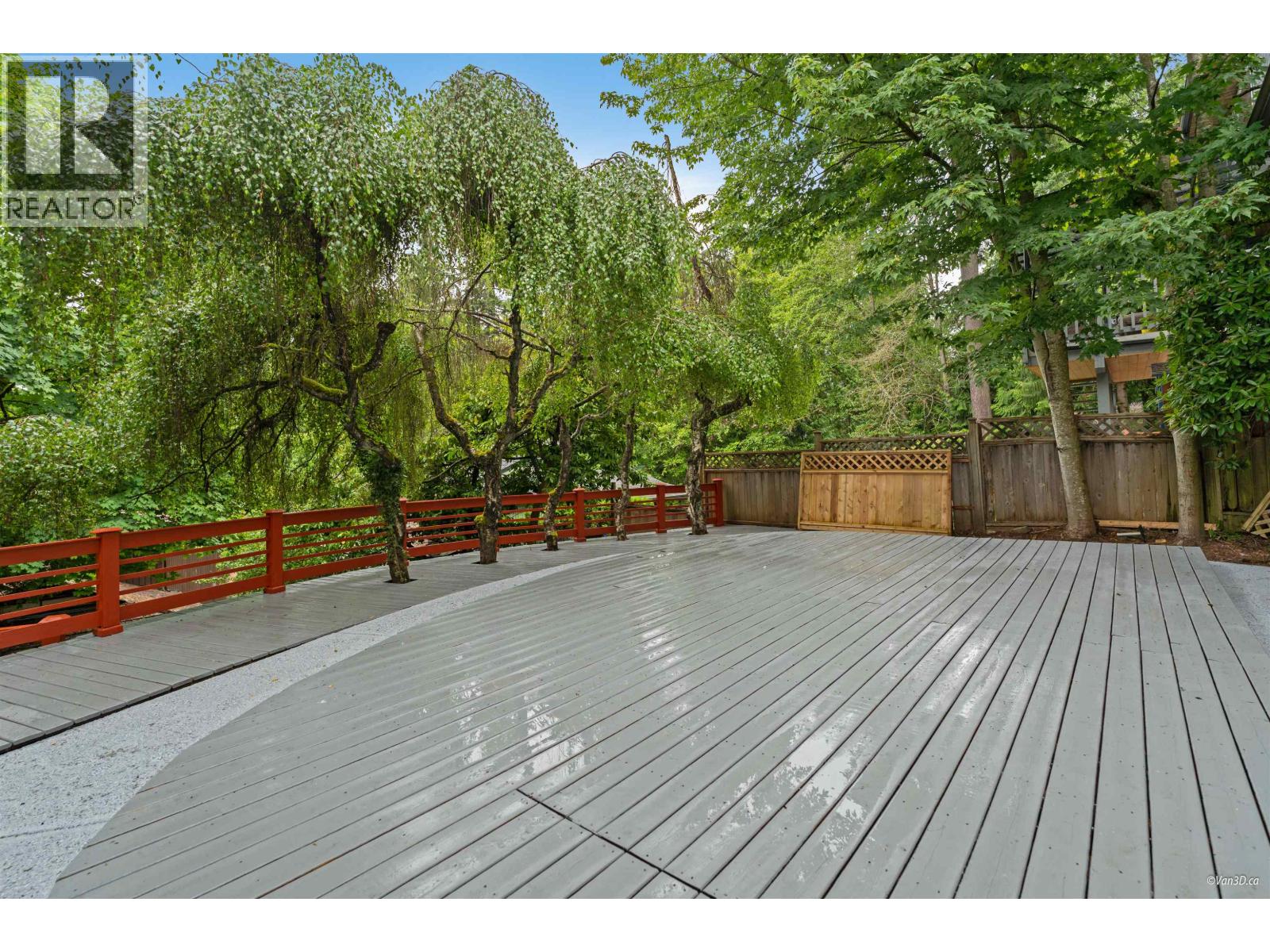 271 MONTROYAL BOULEVARD, North Vancouver