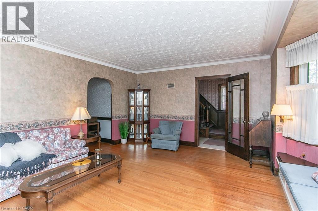 Photo 10 of 260 Cameron Street N, Kitchener ON