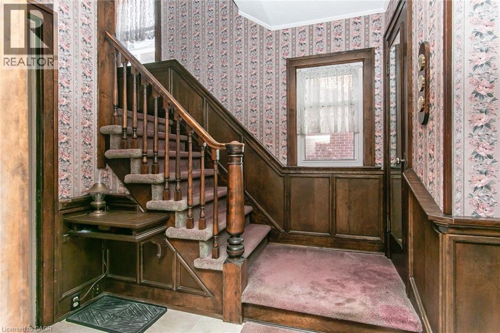 Photo 22 of 260 Cameron Street N, Kitchener ON