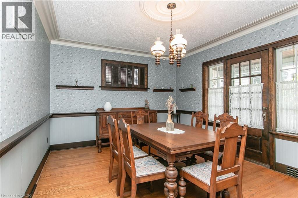 Photo 11 of 260 Cameron Street N, Kitchener ON