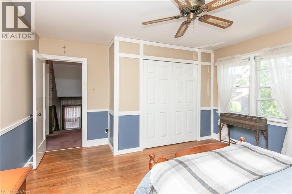Photo 25 of 260 Cameron Street N, Kitchener ON