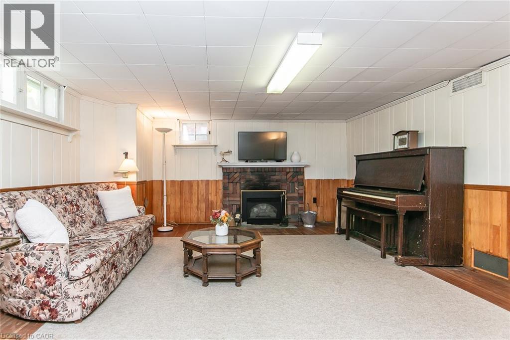 Photo 35 of 260 Cameron Street N, Kitchener ON