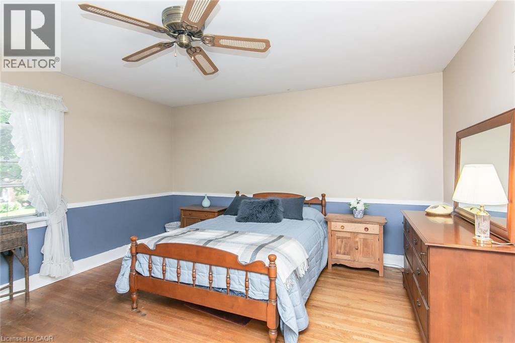Photo 24 of 260 Cameron Street N, Kitchener ON