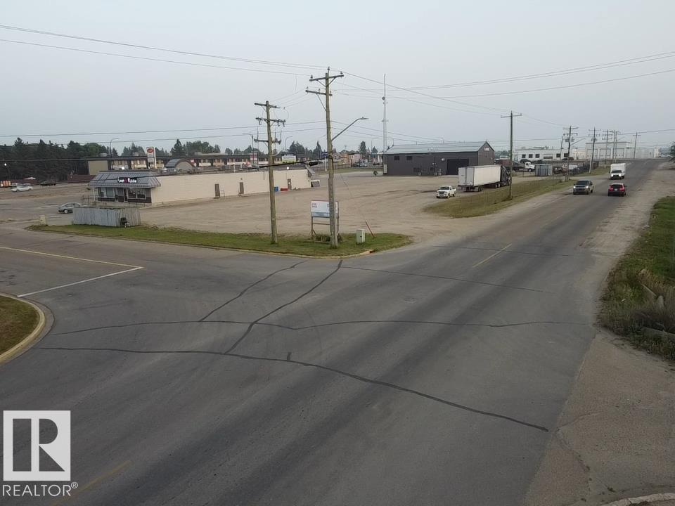 Photo 15 of 4640 57 St, Wetaskiwin AB