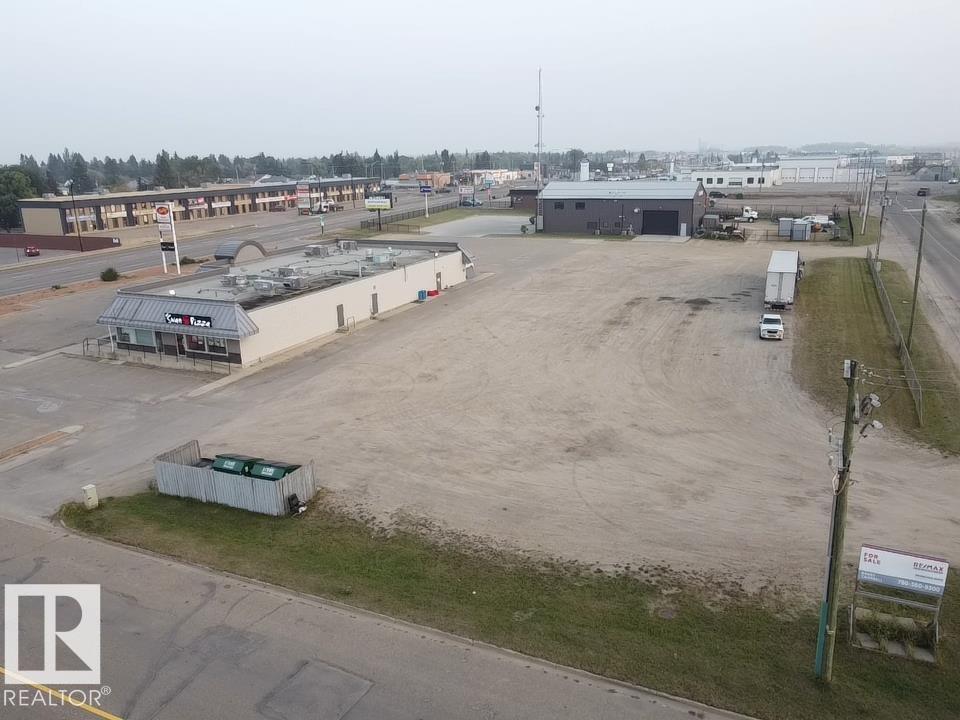 Photo 4 of 4640 57 St, Wetaskiwin AB