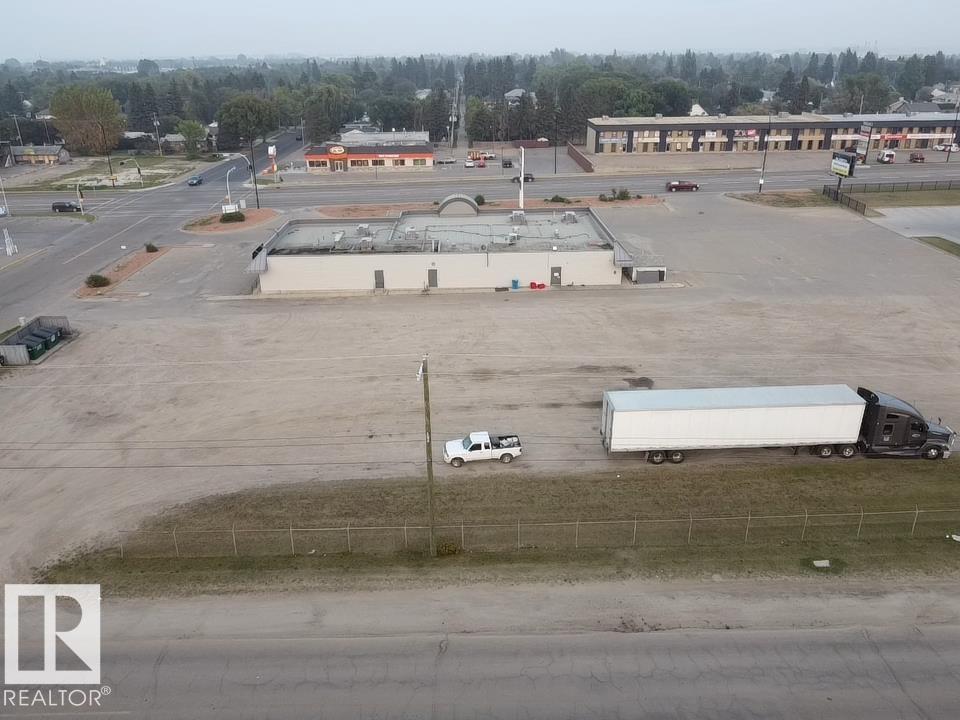 Photo 6 of 4640 57 St, Wetaskiwin AB