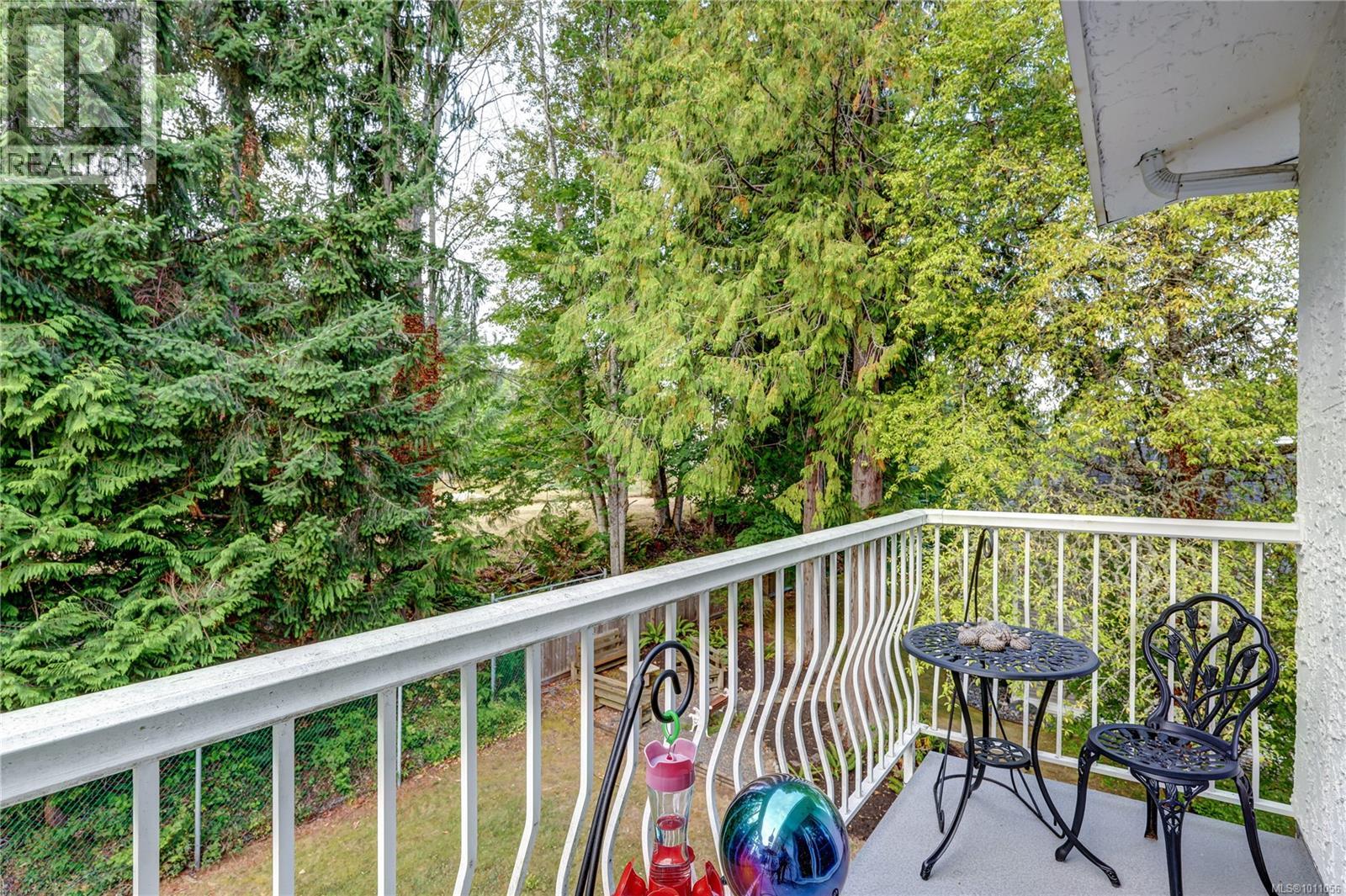 Photo 20 of 6 322 Village Way, Qualicum Beach BC