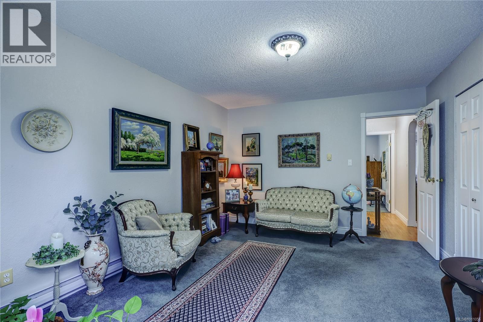 Photo 7 of 6 322 Village Way, Qualicum Beach BC