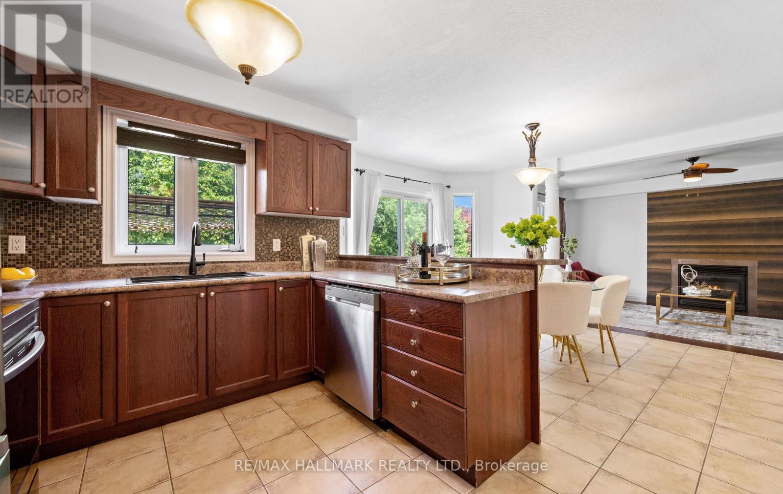 Photo 20 of 26 Aishford Road, Bradford West Gwillimbury ON