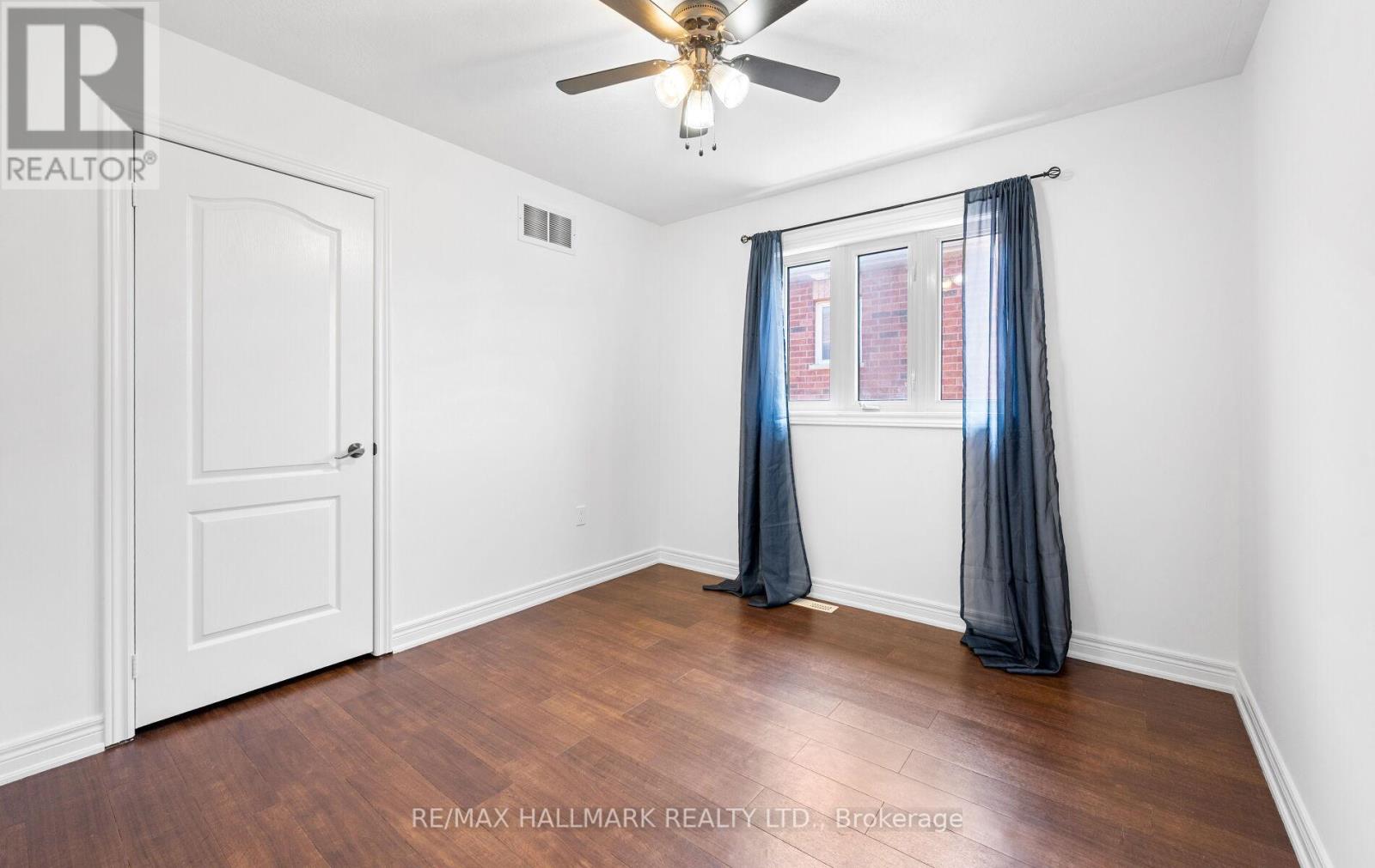 Photo 34 of 26 Aishford Road, Bradford West Gwillimbury ON