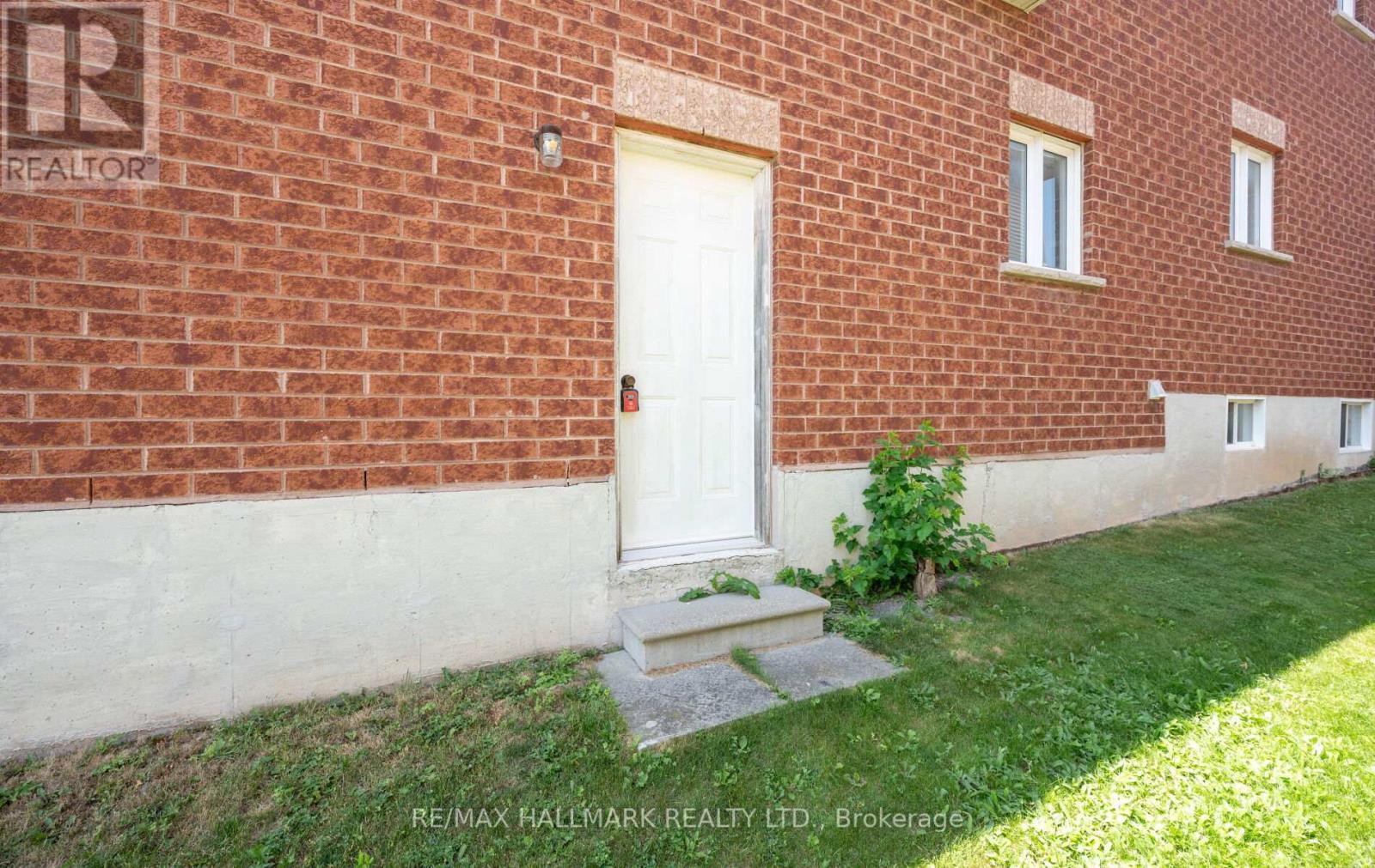 Photo 44 of 26 Aishford Road, Bradford West Gwillimbury ON