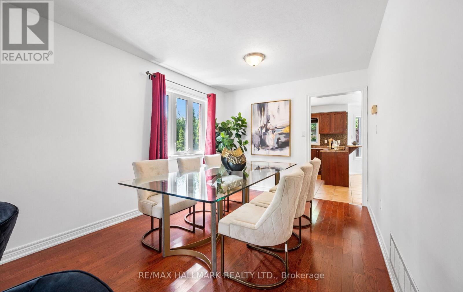 Photo 9 of 26 Aishford Road, Bradford West Gwillimbury ON