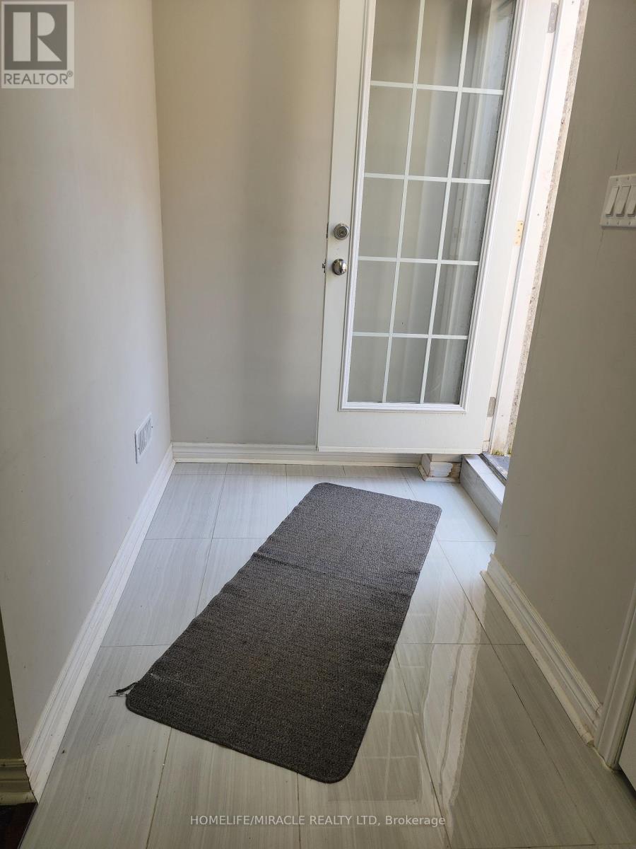 Photo 1 of 532 Forsyth Form Drive, Whitchurchstouffville ON