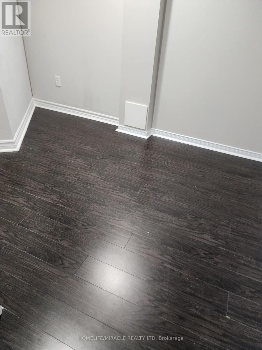 Photo 14 of 532 Forsyth Form Drive, Whitchurchstouffville ON