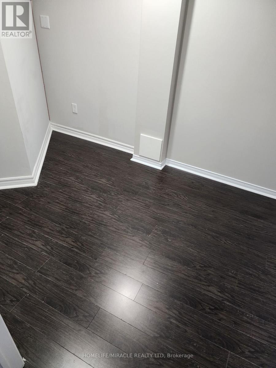 Photo 17 of 532 Forsyth Form Drive, Whitchurchstouffville ON