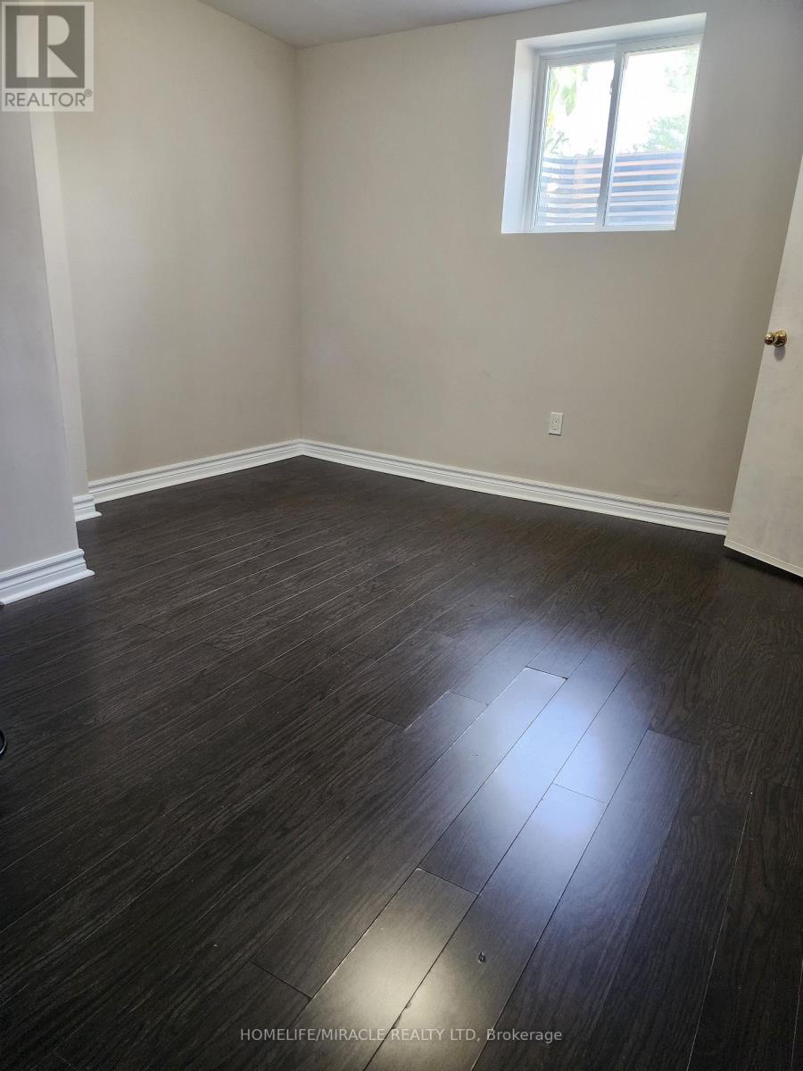 Photo 8 of 532 Forsyth Form Drive, Whitchurchstouffville ON