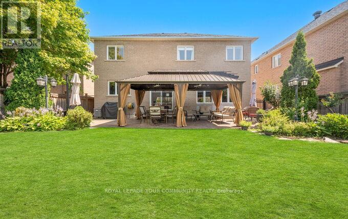 Photo 42 of 40 Barberry Crescent, Richmond Hill ON