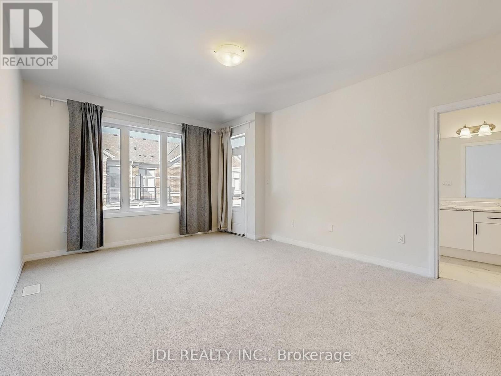 Photo 23 of 72 Millman Lane, Richmond Hill ON
