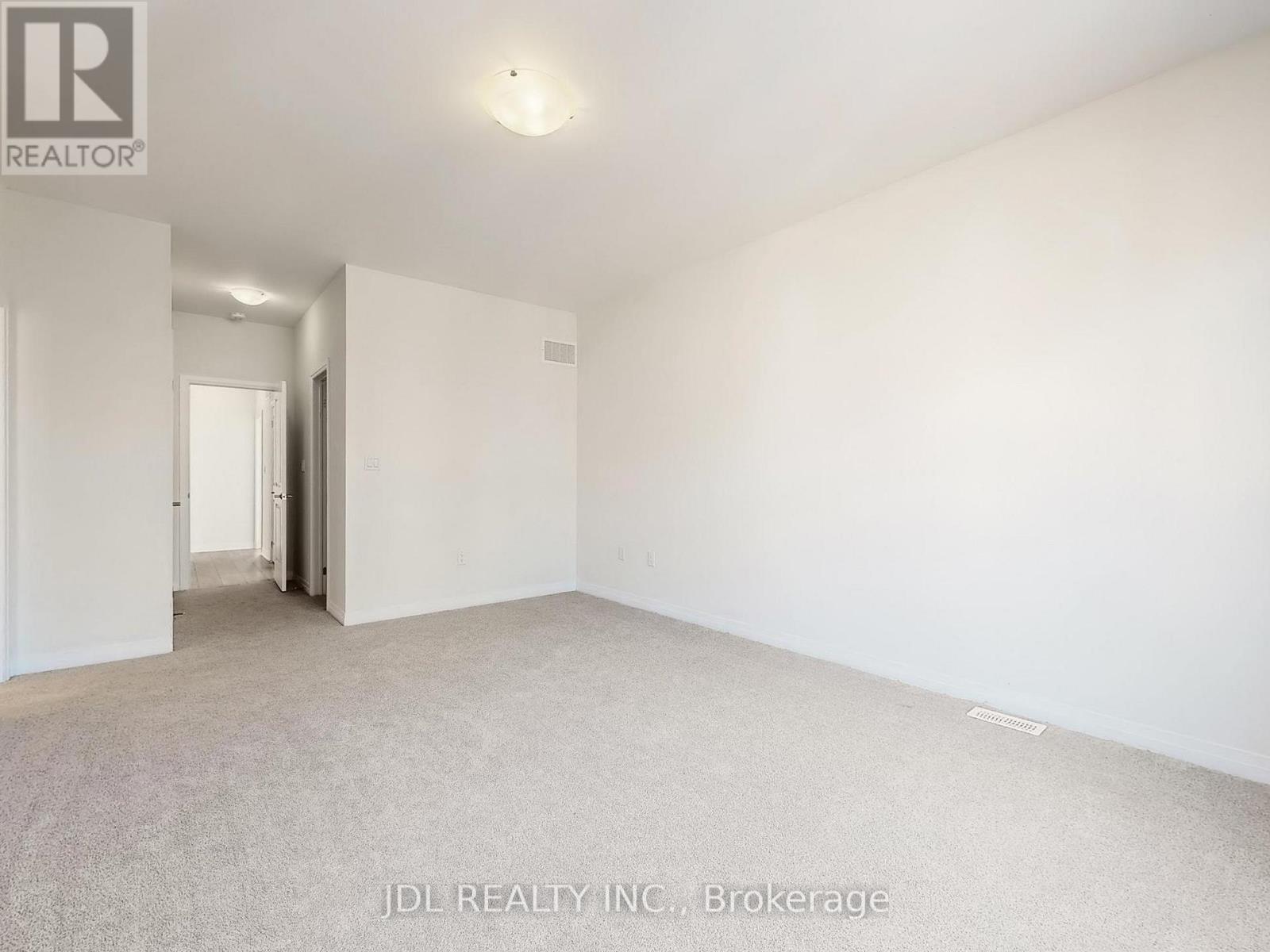 Photo 25 of 72 Millman Lane, Richmond Hill ON