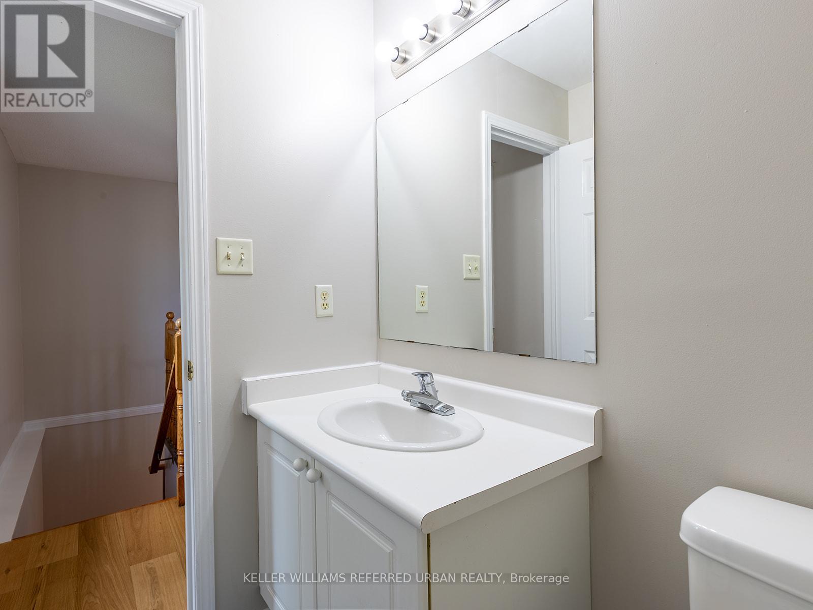 Photo 17 of 10 Coleman Drive, Barrie ON