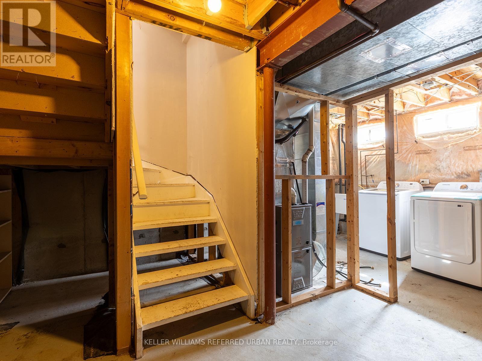Photo 33 of 10 Coleman Drive, Barrie ON