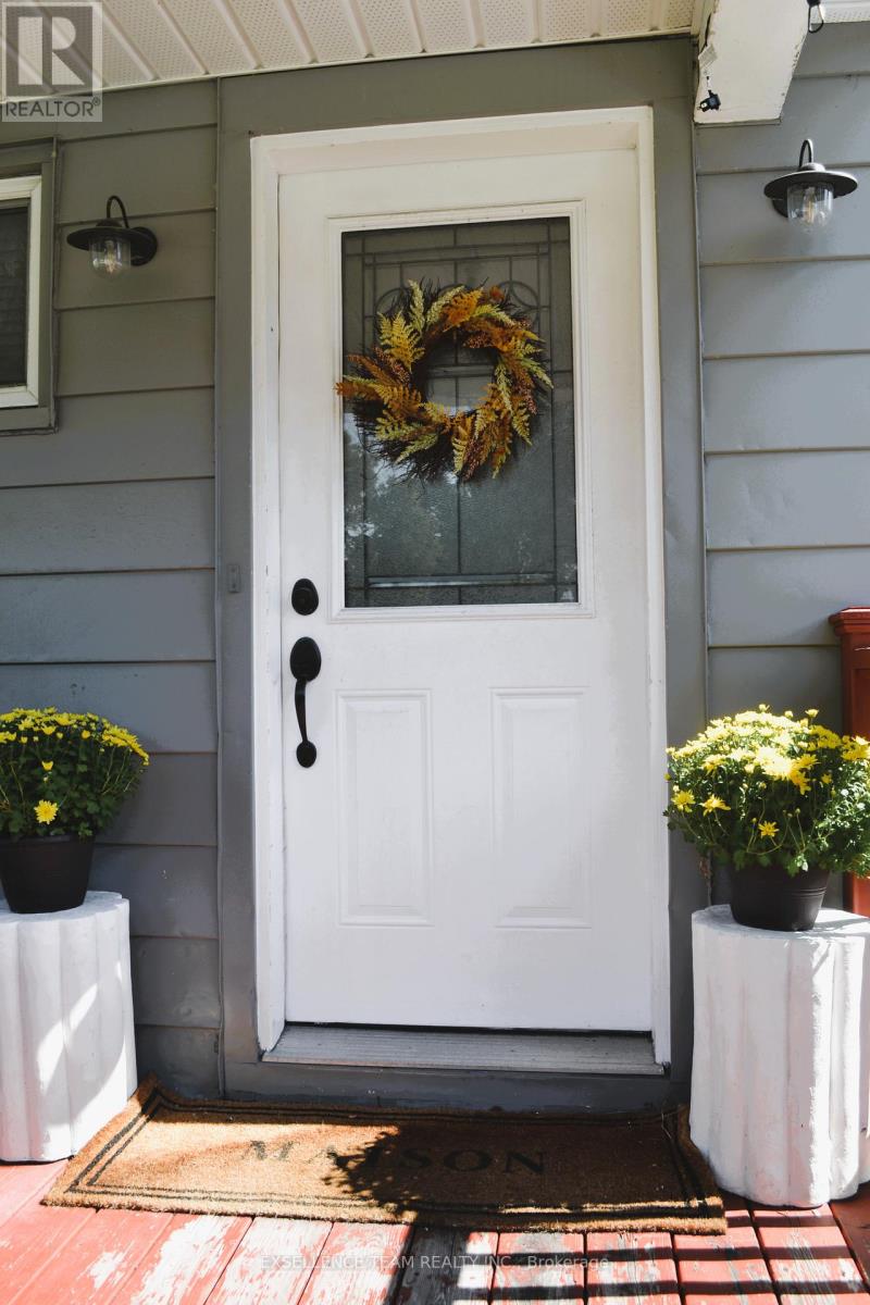 Photo 20 of 340 Sixth Street W, Cornwall ON