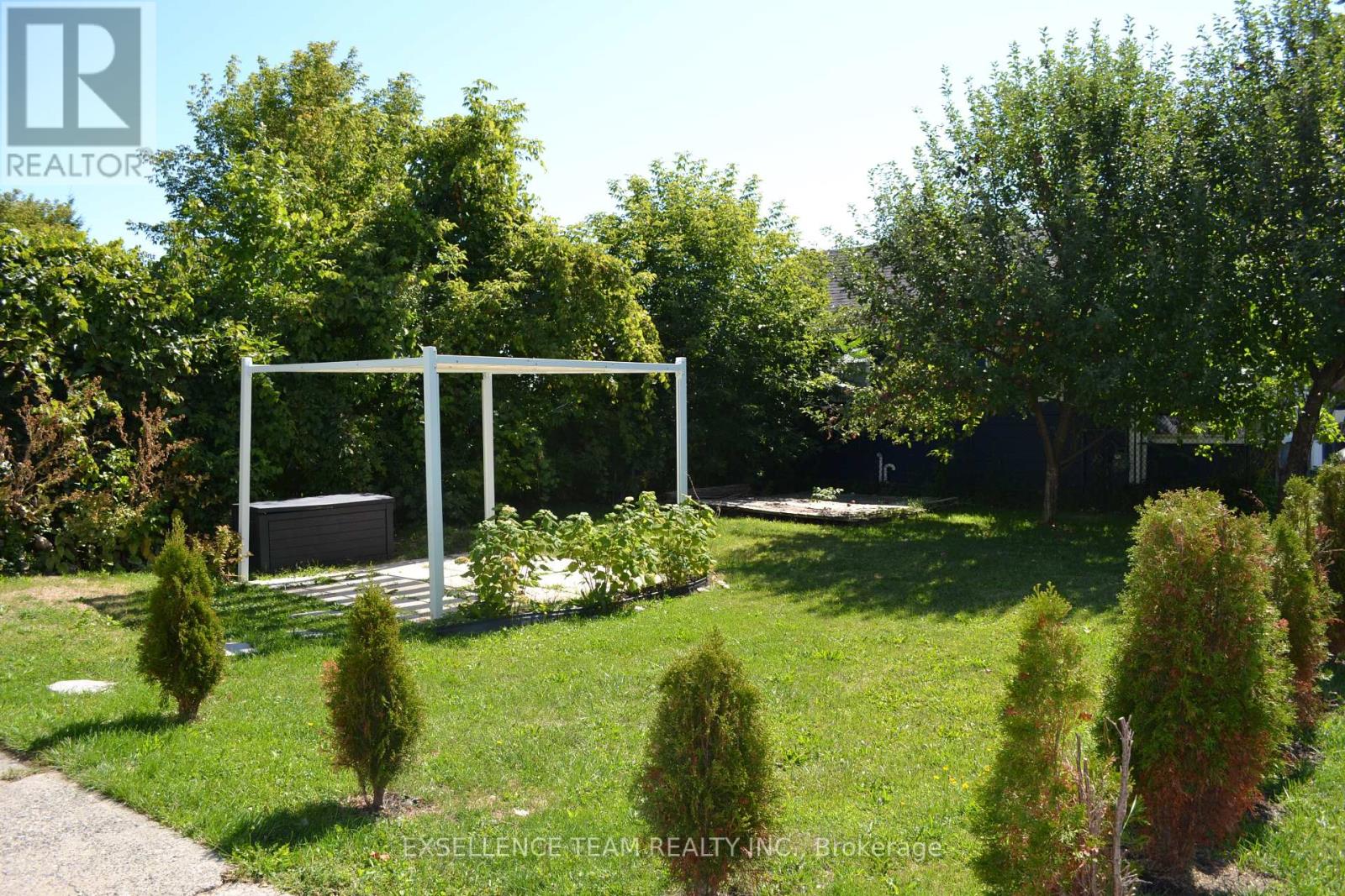 Photo 22 of 340 Sixth Street W, Cornwall ON
