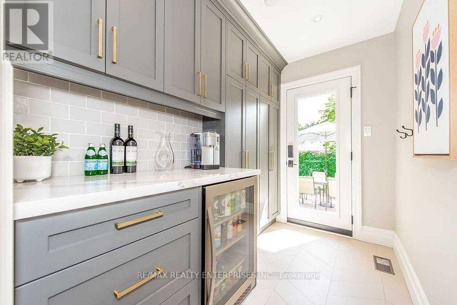 Photo 12 of 1478 Rogerswood Court, Mississauga ON