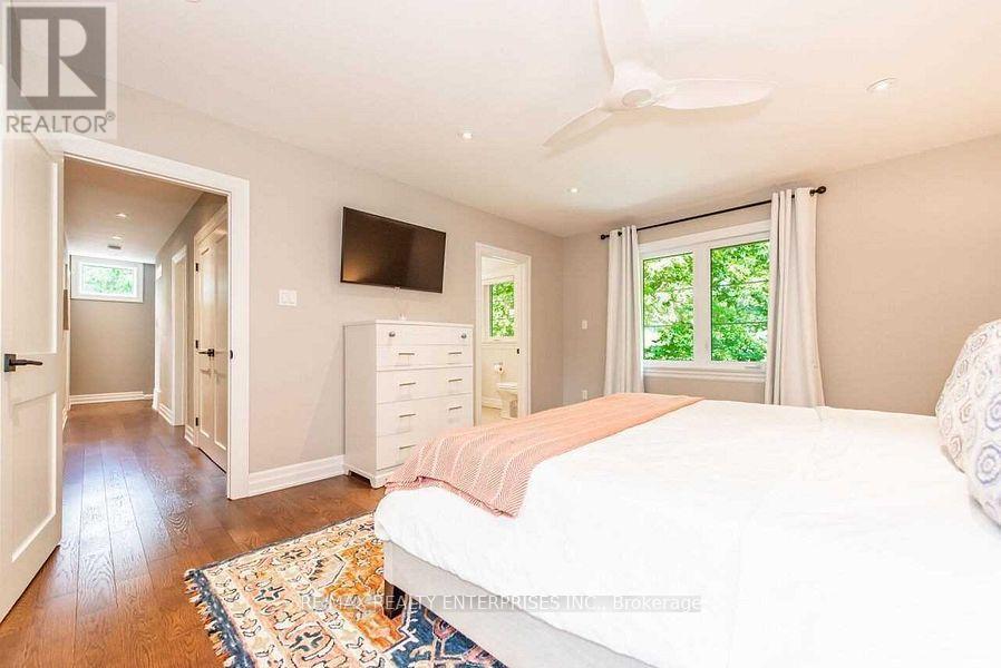 Photo 15 of 1478 Rogerswood Court, Mississauga ON