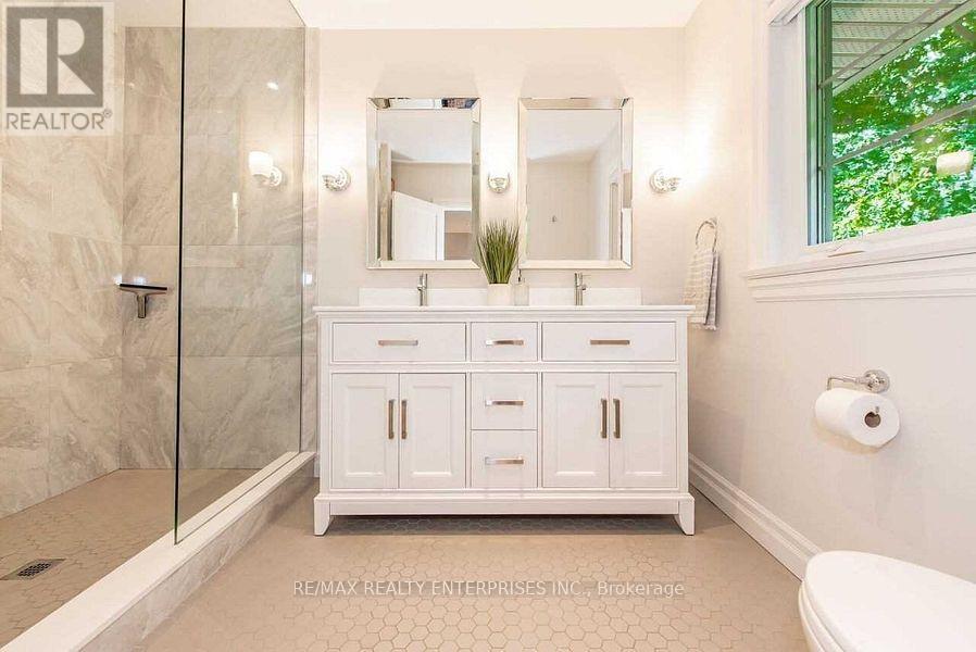 Photo 16 of 1478 Rogerswood Court, Mississauga ON
