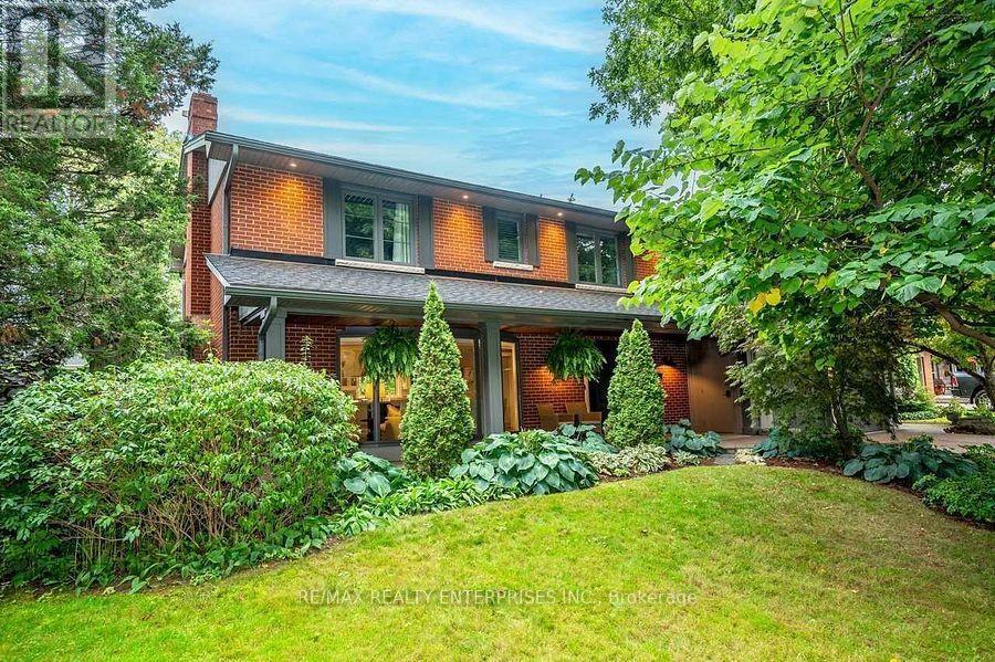 Photo 3 of 1478 Rogerswood Court, Mississauga ON