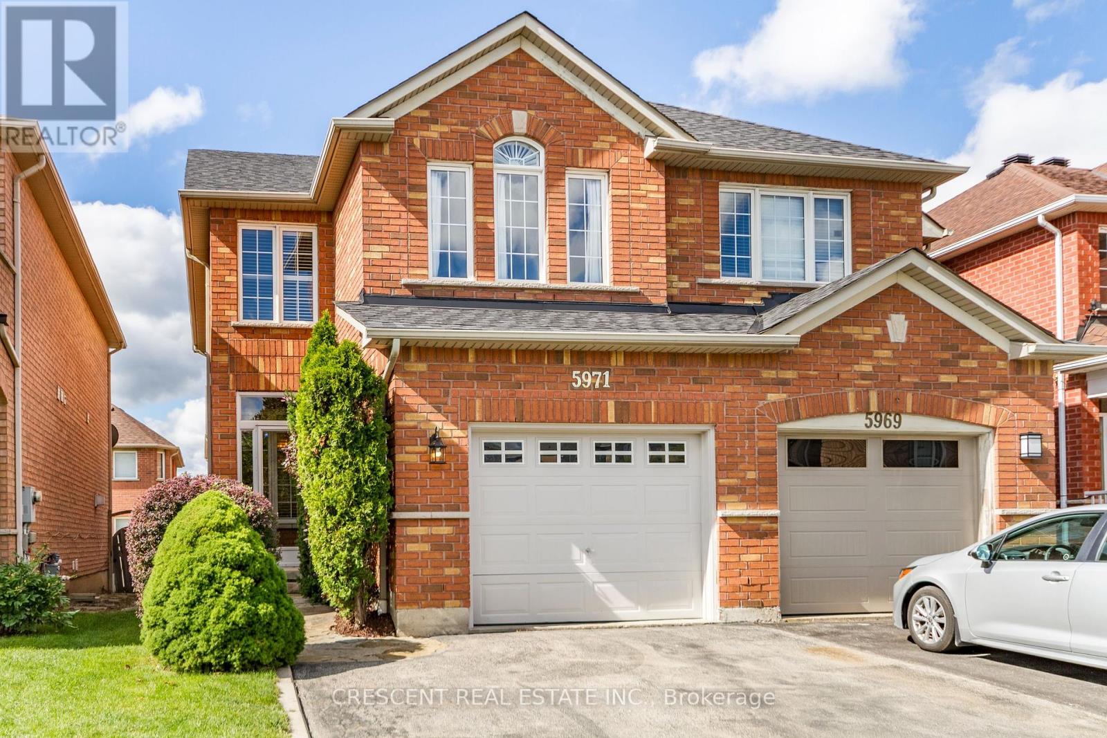 Photo 1 of 5971 Stonebriar Crescent, Mississauga ON