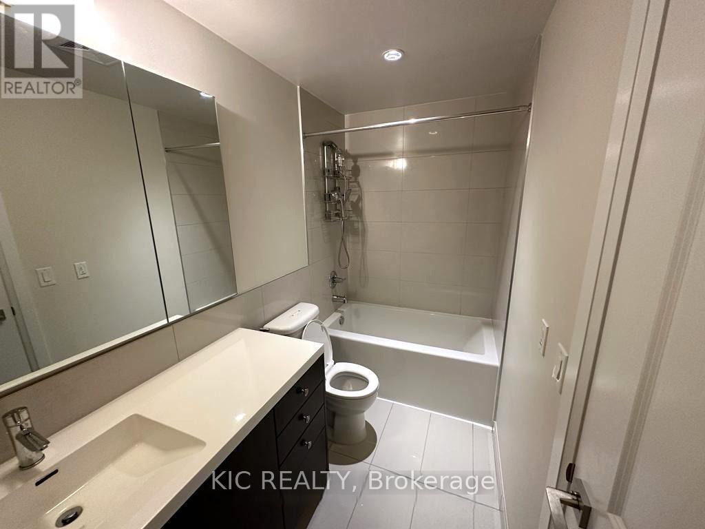 Photo 12 of 424 2 Old Mill Drive, Toronto ON