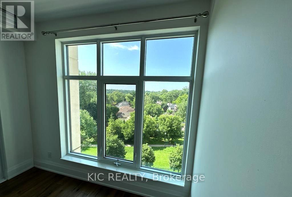 Photo 6 of 424 2 Old Mill Drive, Toronto ON