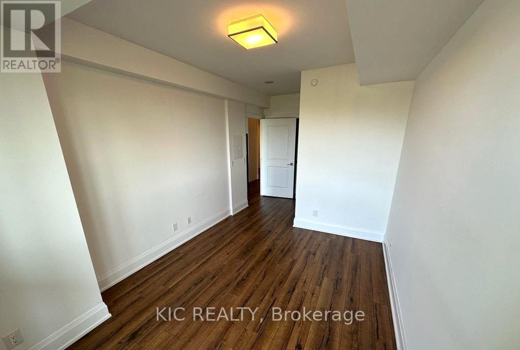 Photo 9 of 424 2 Old Mill Drive, Toronto ON