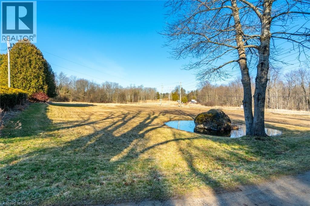 Photo 11 of 962 Concession 10 Road W, Puslinch ON