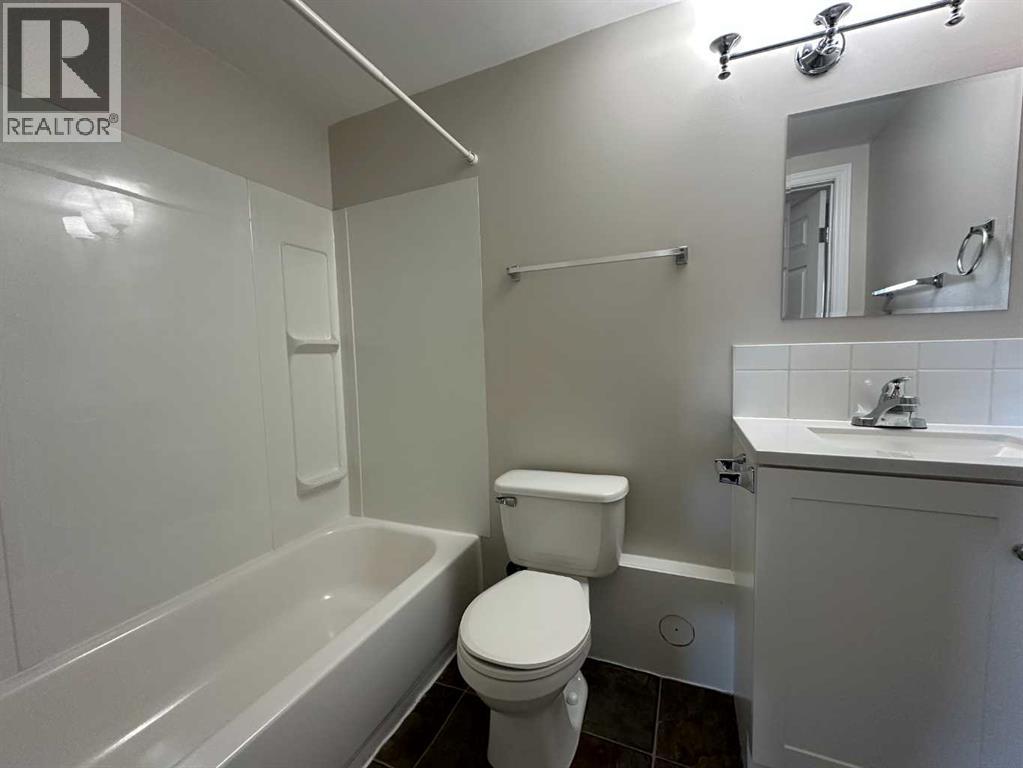 Photo 12 of 5401 58 Street, Ponoka AB