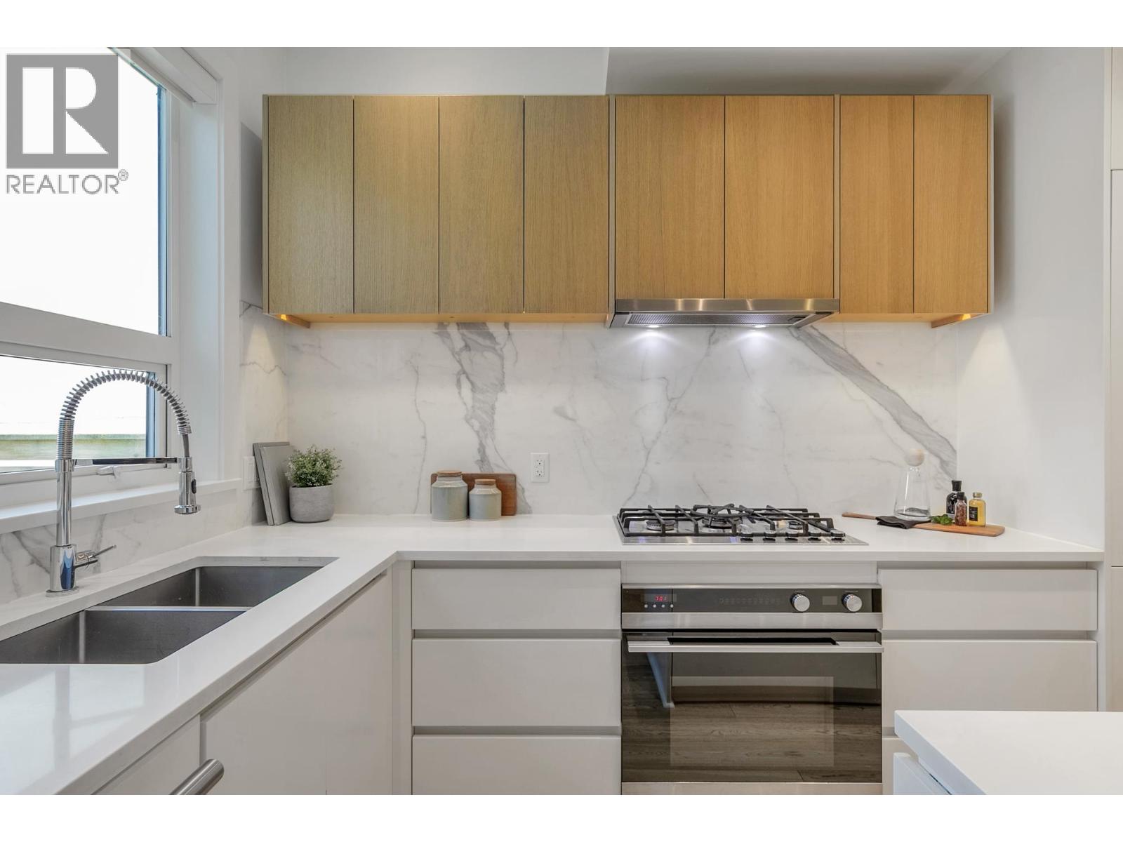 Photo 7 of 2431 W Broadway Street, Vancouver BC