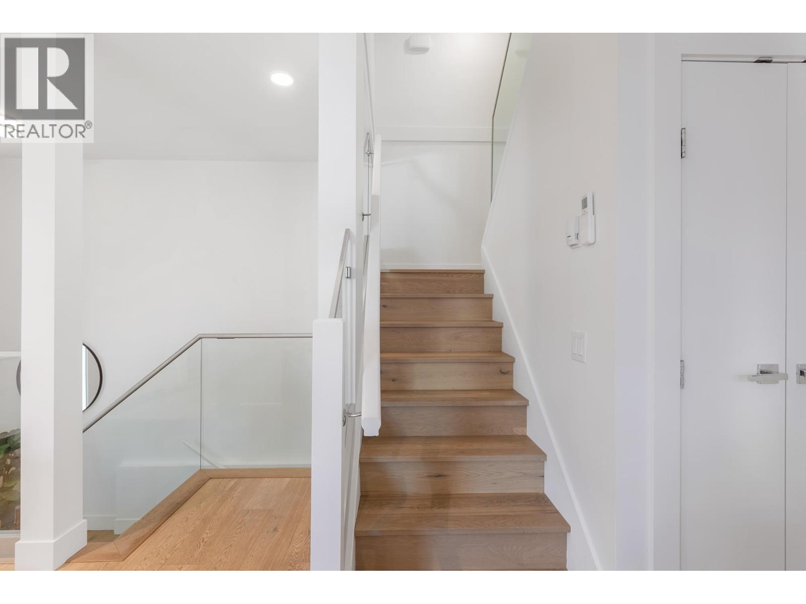 Photo 18 of 2431 W Broadway Street, Vancouver BC