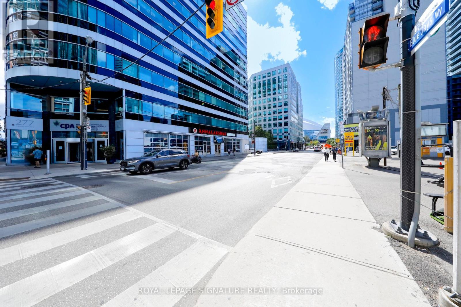Photo 28 of 343 250 Wellington Street W, Toronto ON