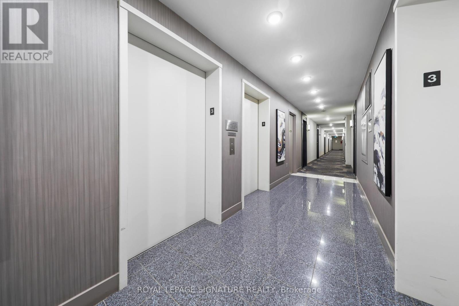 Photo 23 of 343 250 Wellington Street W, Toronto ON