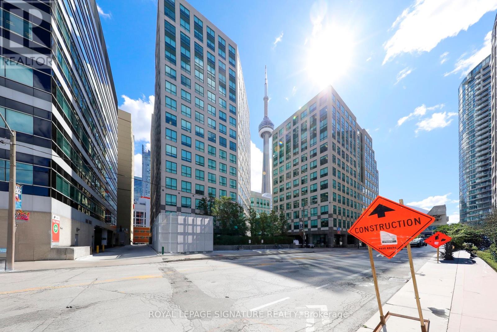 Photo 32 of 343 250 Wellington Street W, Toronto ON