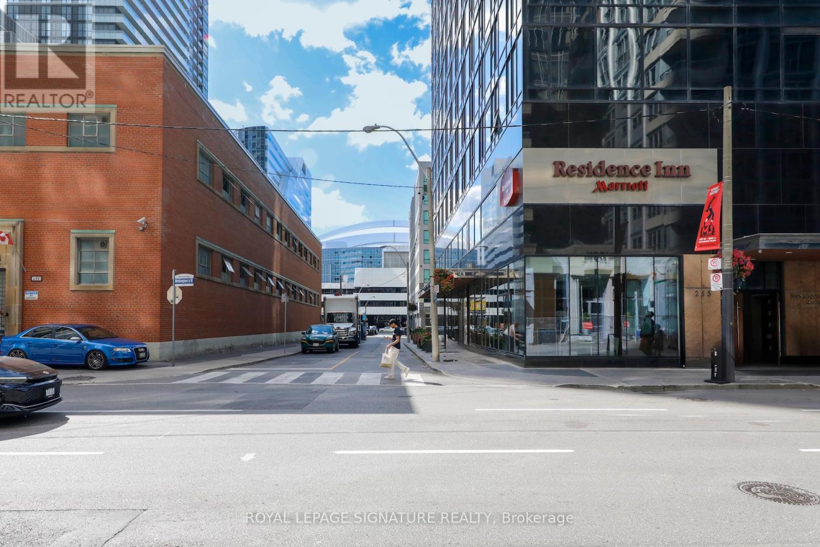 Photo 37 of 343 250 Wellington Street W, Toronto ON