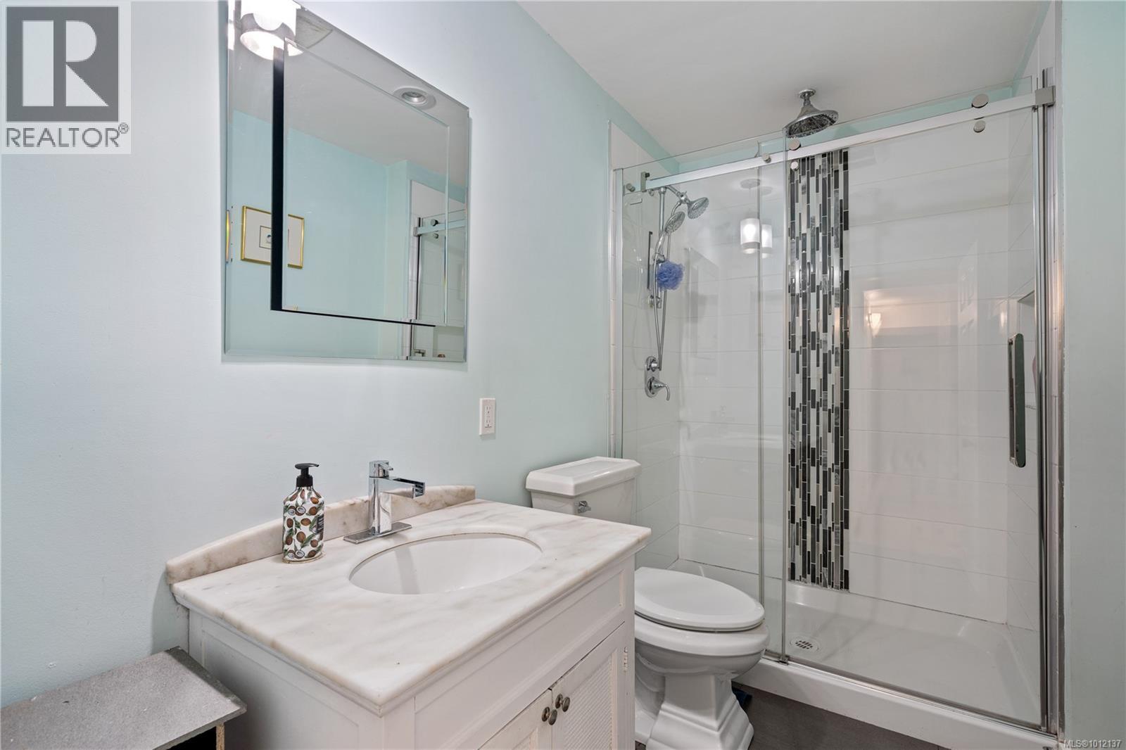 2545 Florence Lake Rd, Langford