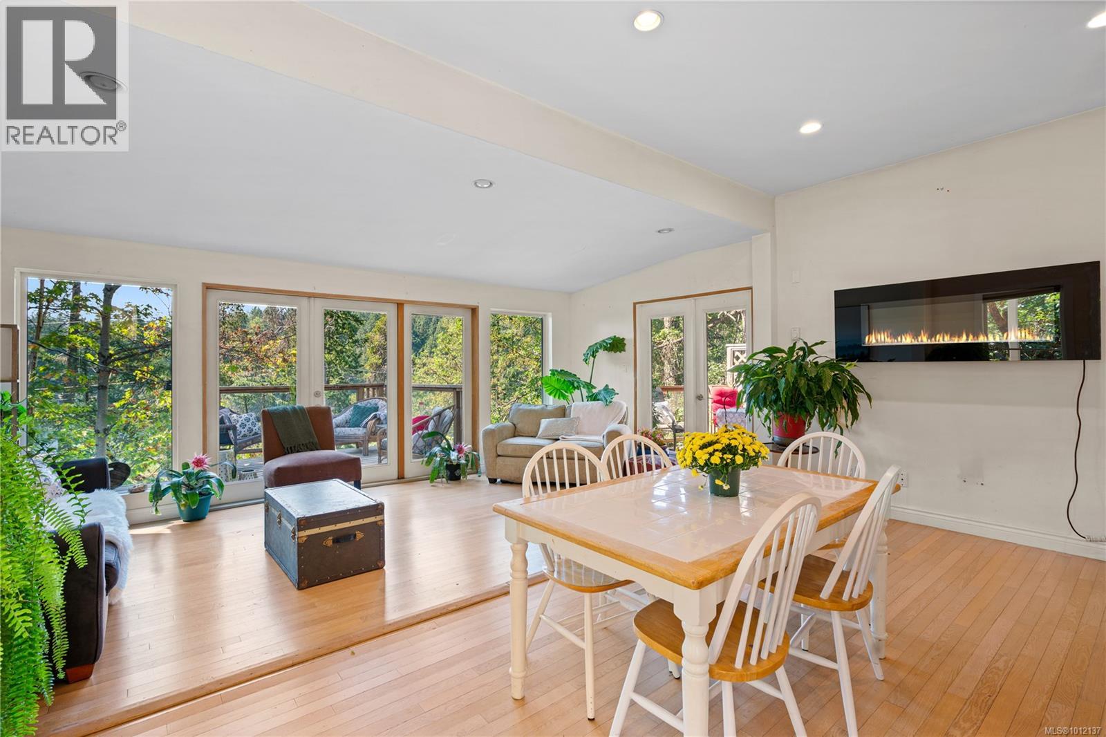2545 Florence Lake Rd, Langford