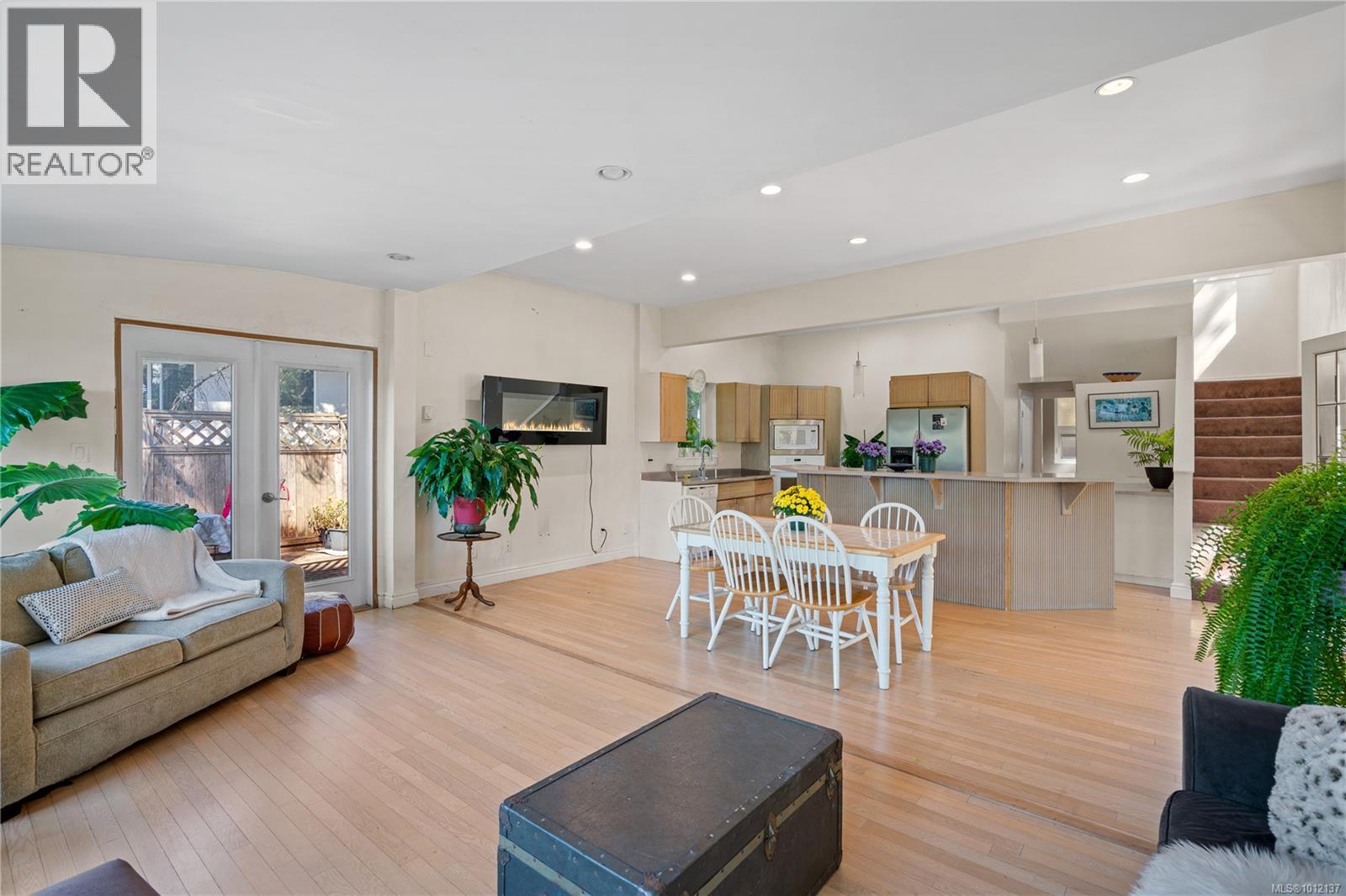 2545 Florence Lake Rd, Langford